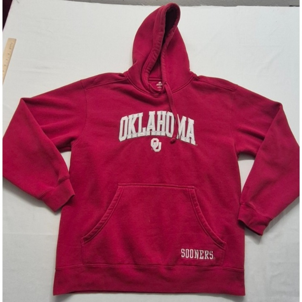 Oklahoma Sooners men's red front pocket game day hoodie sweatshirt LG white logo